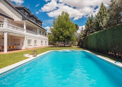 Casa con 5 habitaciones con piscina y aire acondicionado en Villaviciosa de Odón