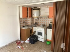 Piso segundo con 3 habitaciones en Bítem Tortosa