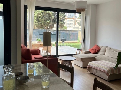 Alquiler apartamento piso con jardín y piscina para corta estancia en Valencia