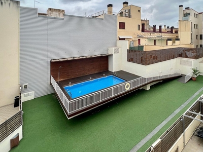 Alquiler de dúplex en Centre - Reus de 2 habitaciones con terraza y piscina