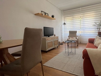 Alquiler de piso en Centro - Palencia de 3 habitaciones con muebles y calefacción