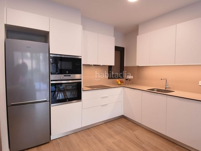 Alquiler piso apartamento jardín de 3 dormitorios y 2 baños con jardín privado de 70m2 apartment rentals carme 19 en Girona