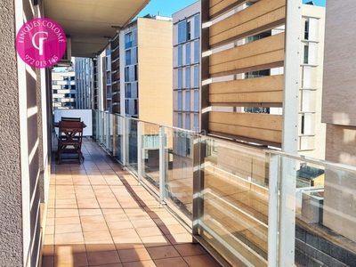 Alquiler piso con 4 habitaciones con ascensor, parking, calefacción y aire acondicionado en Girona