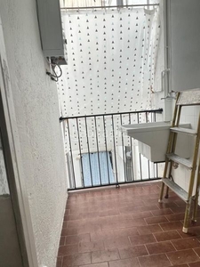 Alquiler piso en Poblenou 27 piso en alquiler en Poblenou, con 88 m2, 4 habitaciones y 1 baños, ascensor, aire acondicionado y calefacción bomba de calor. en Barcelona