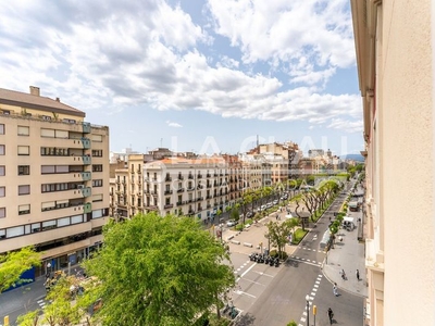 Alquiler piso en rambla nova 61 ¡cómodo y soleado piso en el centro ! en Tarragona