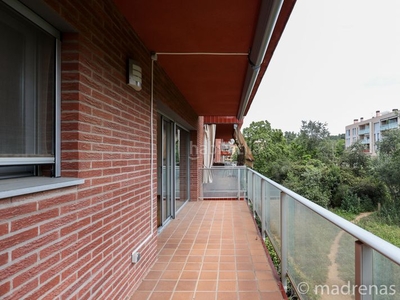 Alquiler piso pis amb garatge tancat en Montilivi Girona
