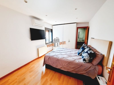Ático con 3 habitaciones amueblado con calefacción y aire acondicionado en Sant Joan Despí