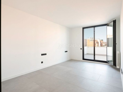 Ático impresionante con terraza privada de 54 m2 en Barcelona
