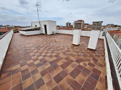 Ático precioso piso al lado de la plaça de les dones treballadores en Sabadell