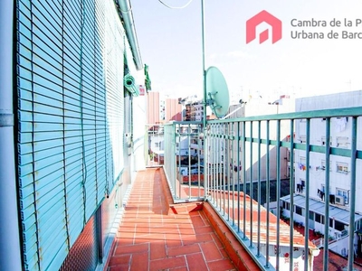 Ático sobreático en la zona de la torrassa con 2 grandes y bonitas terrazas. en Hospitalet de Llobregat (L´)