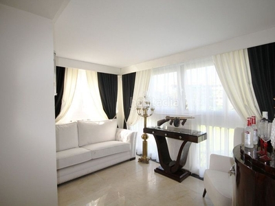 Ático un hermoso ático impecable en Guadalmina Alta con 3 dormitorios en Marbella