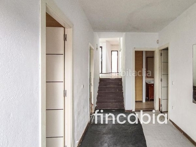 Casa adosada casa aislada en venta en zona residencial . en Santa Coloma de Farners