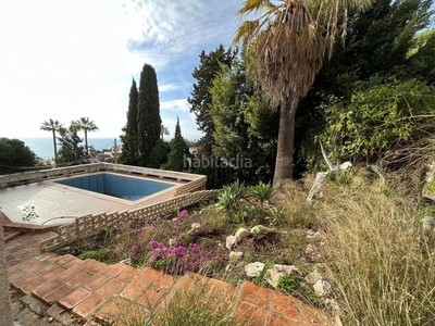 Casa oportunidad para inversores. villa con vistas al mar y proyecto en el centro de benalmadena pueblo en Benalmádena