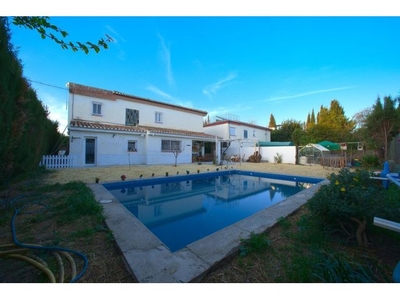 Chalet independiente con jardín y piscina--Ogíjares-Granada