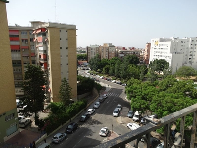 Habitaciones en C/ Magistrado Salvador Barberá, Málaga Capital por 350€ al mes