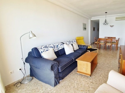Piso con 2 habitaciones con ascensor, aire acondicionado y vistas al mar en Fuengirola