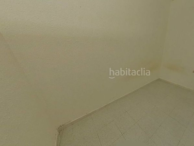 Piso de 3 habitaciones en zona céntrica en Llefià Badalona