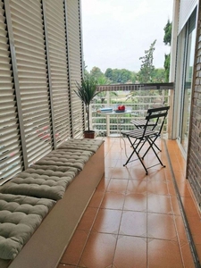 Piso en alquiler en Vistahermosa de 3 habitaciones con terraza y piscina
