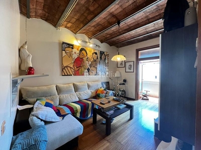 Piso en venta , con 82 m2, 2 habitaciones y 2 baños, terraza, trastero, amueblado, aire acondicionado y calefacción. en Barcelona
