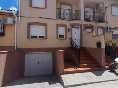 Venta Casa adosada Argamasilla de Alba. Con terraza 118 m²