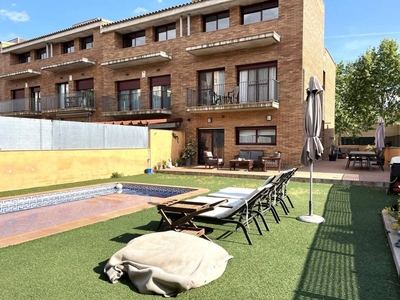 Venta Casa adosada Castellar del Vallès. Con terraza 180 m²