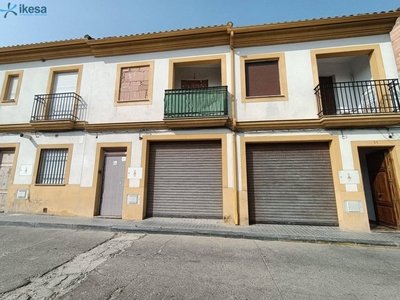 Venta Casa adosada en Calle de Córdoba Fernán-Núñez. Con terraza 142 m²