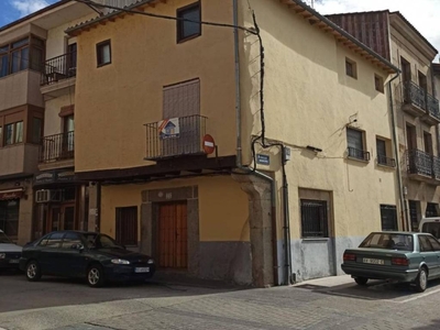 Venta Casa adosada en Calle San Pedro 11 El Barco de Ávila. Buen estado con balcón 224 m²
