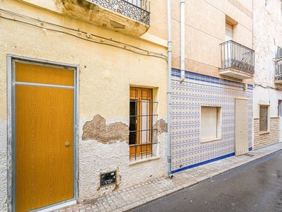 Venta Casa adosada en Espoz Y Mina Novelda. Con terraza 112 m²