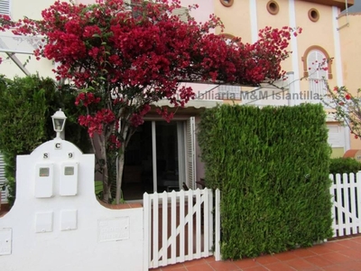Venta Casa adosada en Paseo del Barranco del Moro Isla Cristina. Buen estado con terraza 66 m²