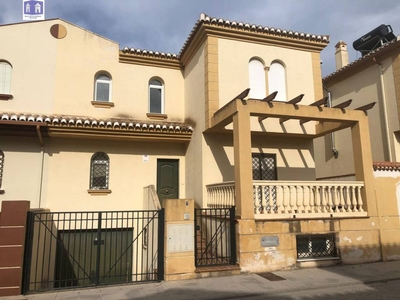 Venta Casa adosada en Poleo(chaparral) Albolote. Con terraza 151 m²