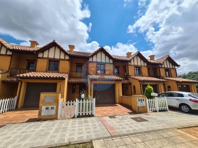 Venta Casa adosada Valverde de La Virgen. Calefacción individual 140 m²