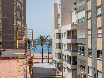 Venta Casa unifamiliar Almería. Con terraza 121 m²
