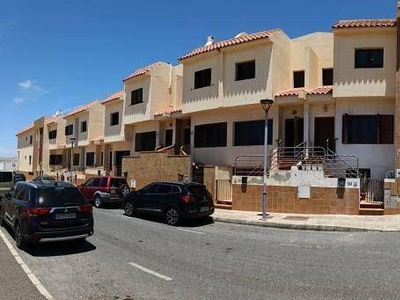 Venta Casa unifamiliar en Bentejui Puerto del Rosario. Con terraza 118 m²