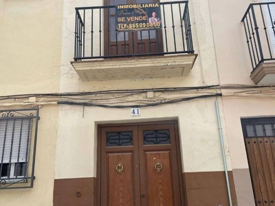 Venta Casa unifamiliar en Calle Alta Alhama de Granada. A reformar con balcón 195 m²