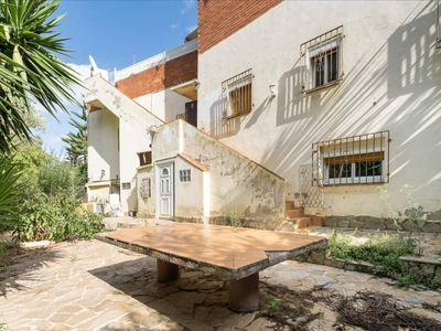 Venta Casa unifamiliar en Calle Del Montsia Sant Boi de Llobregat. Con terraza 154 m²