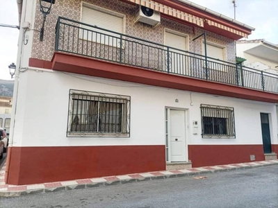 Venta Casa unifamiliar en Calle eduardo yañez 6 Alfacar. Buen estado con terraza 180 m²