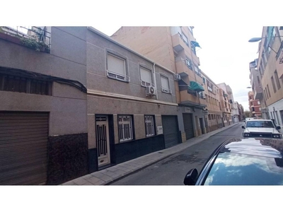 Venta Casa unifamiliar en Calle Fray Luis de Granada 37 Elda. Buen estado con terraza 270 m²