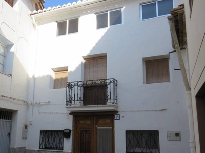 Venta Casa unifamiliar en Calle Las Parras 12 Altura. Con balcón
