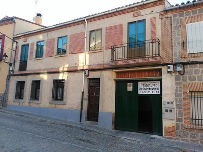 Venta Casa unifamiliar en Calle Parrilla Ávila. Buen estado con terraza 220 m²