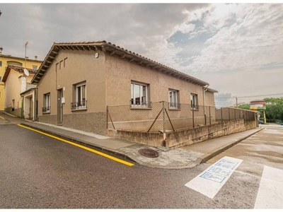Venta Casa unifamiliar en Calle Progrés Les Masies de Voltregà. A reformar con terraza 128 m²
