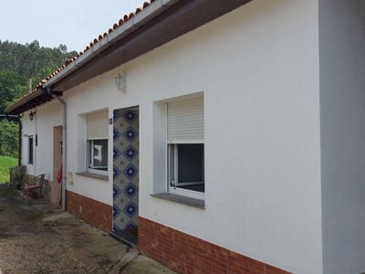 Venta Casa unifamiliar en Casares Soto del Barco. Buen estado plaza de aparcamiento 70 m²