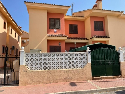 Venta Casa unifamiliar en Manuel Vera Espinosa Torrevieja. Con terraza 49 m²