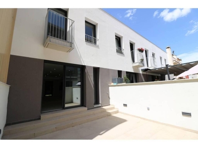 Venta Casa unifamiliar en Pasaje Codonyers Cerdanyola del Vallès. Buen estado con terraza 162 m²