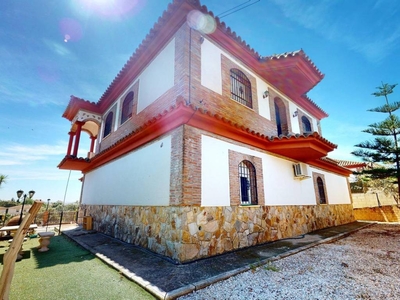 Venta Casa unifamiliar en Prolongación C. Las Aguilas 11bis Córdoba. Con terraza 249 m²