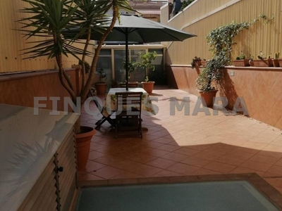 Venta Casa unifamiliar Sant Boi de Llobregat. Con terraza 165 m²