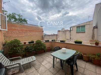 Venta Casa unifamiliar Sant Boi de Llobregat. Plaza de aparcamiento calefacción individual 230 m²