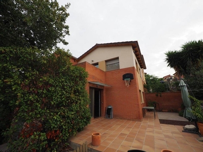 Venta Casa unifamiliar Sant Cugat del Vallès. Con terraza 232 m²