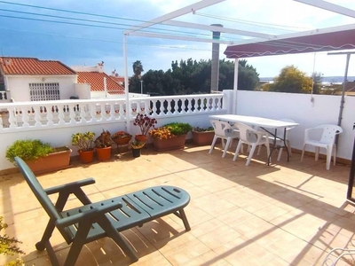 Venta Casa unifamiliar Torrevieja. Con terraza 122 m²