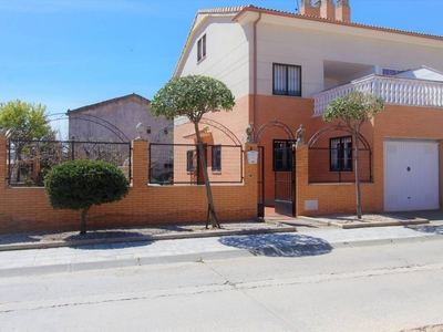 Venta Casa unifamiliar Yunquera de Henares. Con terraza 186 m²