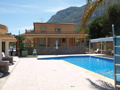 Venta Chalet Dénia. 896 m²